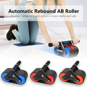 automatic rebound double-wheel ab roller with textured handle in use on kneeling pad
